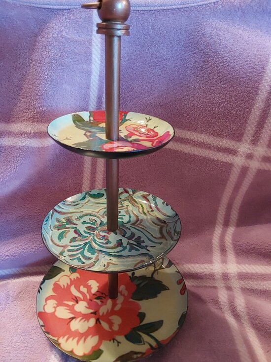3 TIER STACKING TRAY FLORAL PATTERN Jewelry - 3 TIER STACKING TRAY FLORAL PATTERN BEAUTIFUL